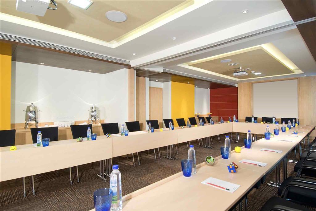 فندق إيبيس بيون فيمان ناجر بونة المظهر الخارجي الصورة